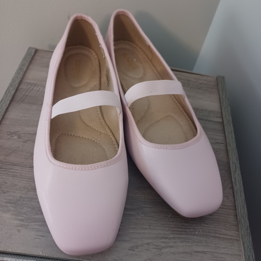 Old Navy Pink Ballet Flats Sz 9.5
